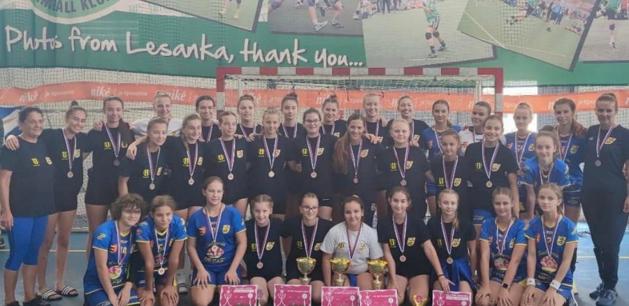 Veretlenül három aranyérem - Stomfai torna mérleg