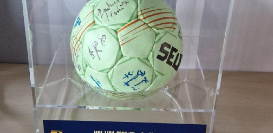 Nyerj dedikált labdát – gyere el Vágsellyére szurkolni!