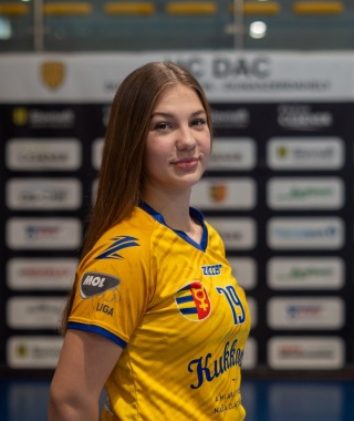 Sznoviczky Noémi