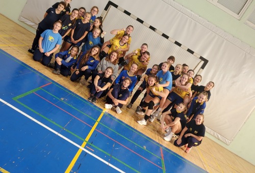 Sárga-kék meccsdömping