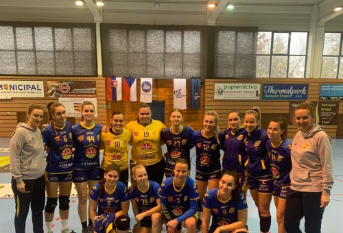 Női B és ifistáink szereplése