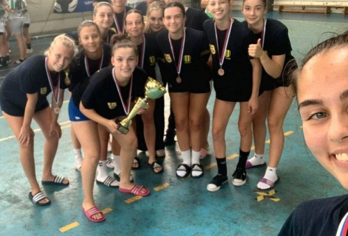 Veretlenül három aranyérem - Stomfai torna mérleg