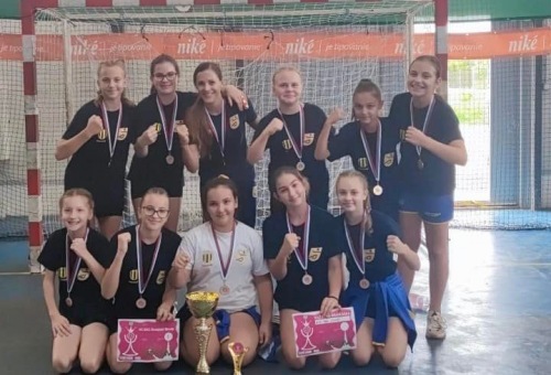 Veretlenül három aranyérem - Stomfai torna mérleg