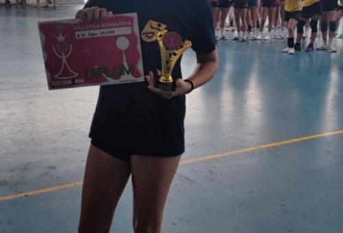 Veretlenül három aranyérem - Stomfai torna mérleg