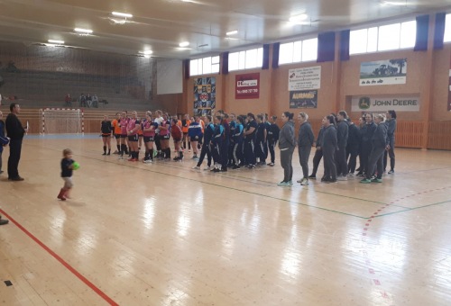 Lehetőséget kaptak a fiatalok – felkészülési tornán a felnőtt csapat 