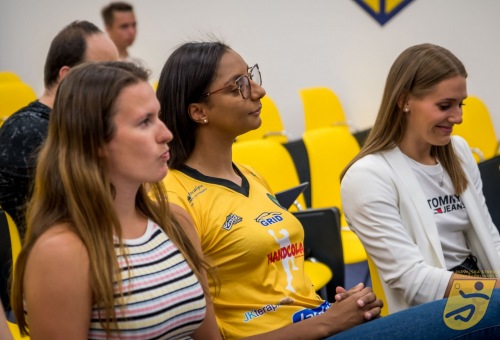 „Az is győzelemnek számít, ha jókedv uralkodik az öltözőben” – szezonindító sajtótájékoztató