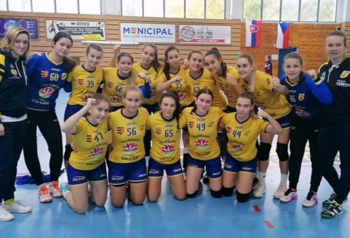 „Öröm a kispadon lenni ilyen csapat mellett” - eredményes és mozgalmas HC DAC hét áll mögöttünk