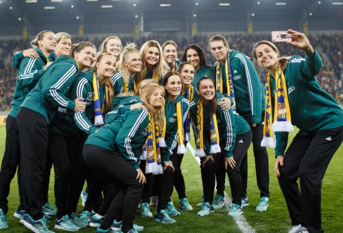 Találkozhattunk példaképeinkkel - közös kép a Győri Audi ETO KC csapatával