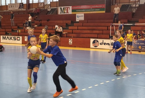 A legkisebbek is belekóstoltak a kézilabda örömeibe